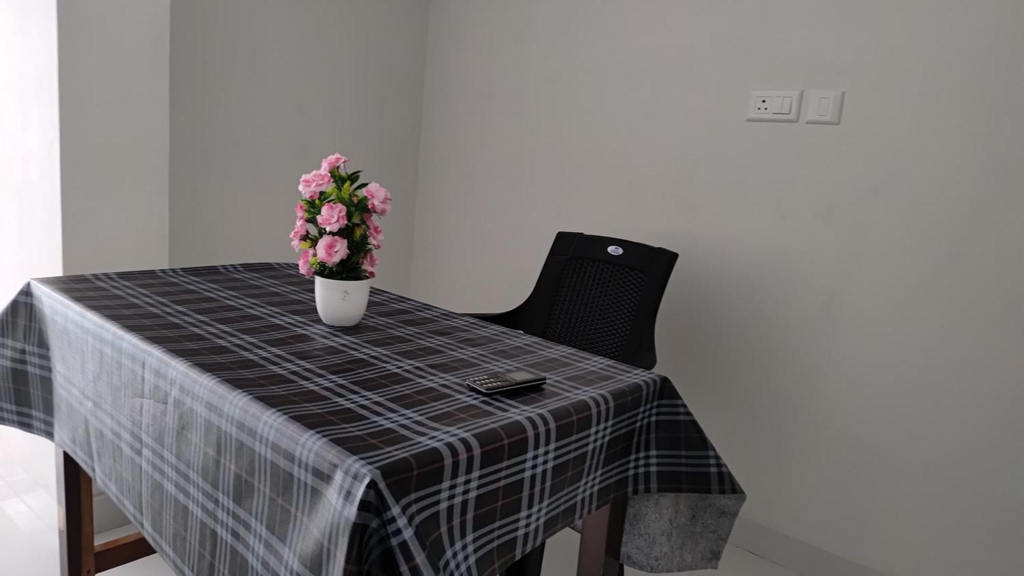 Sivasarass Rooms Thiruvananthapuram Extérieur photo