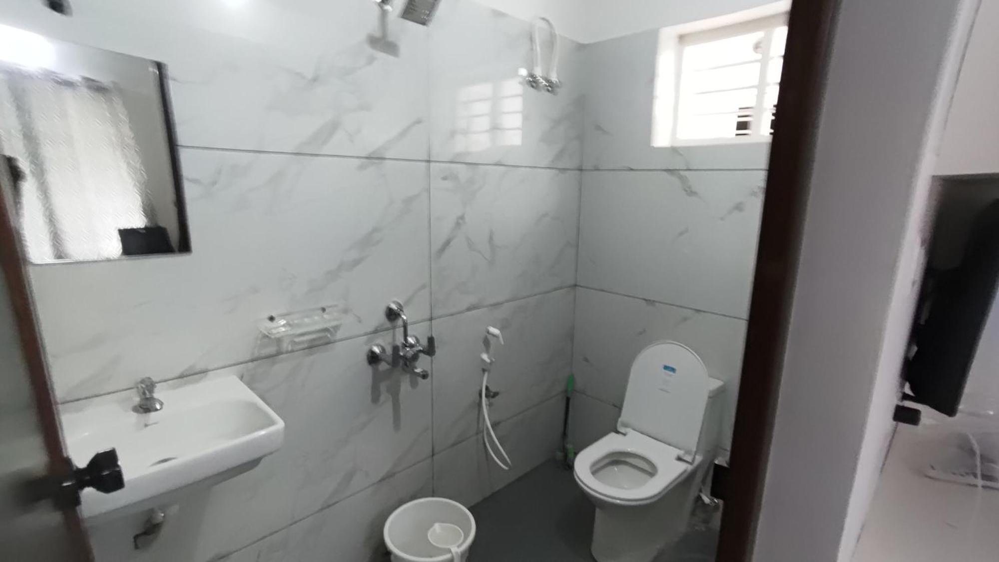Sivasarass Rooms Thiruvananthapuram Extérieur photo